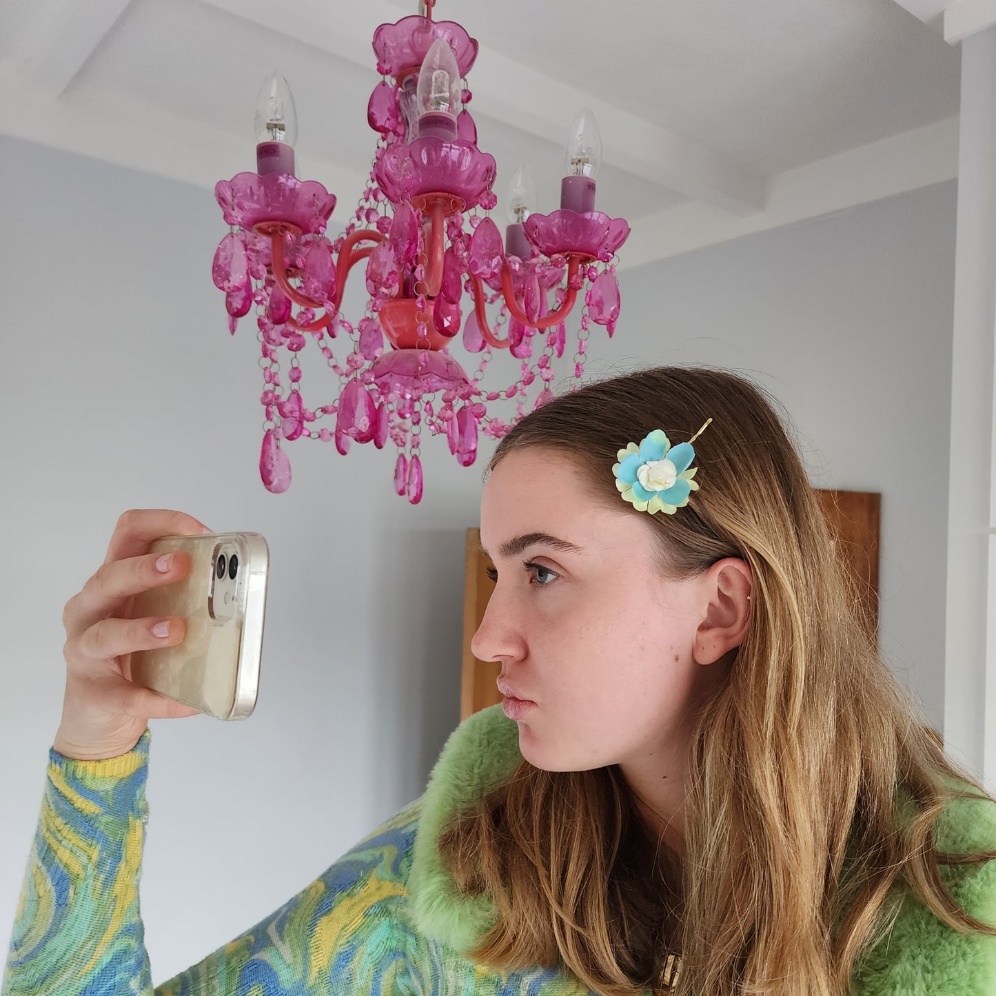 Hand-made small flower hair pin