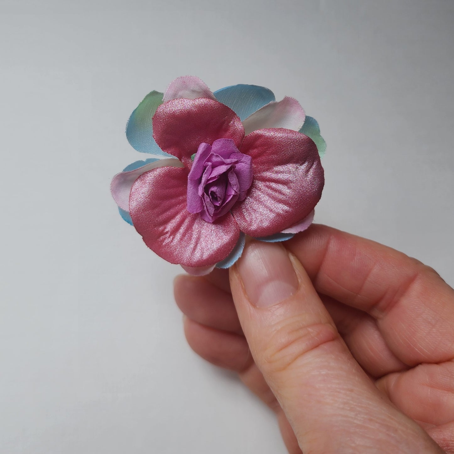 Hand-made small flower hair clip