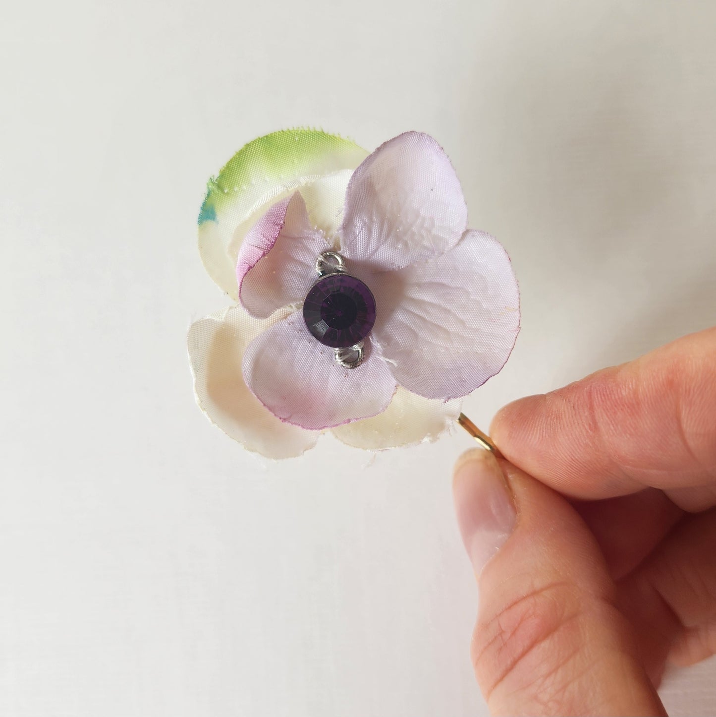 Hand-made small flower hair pin