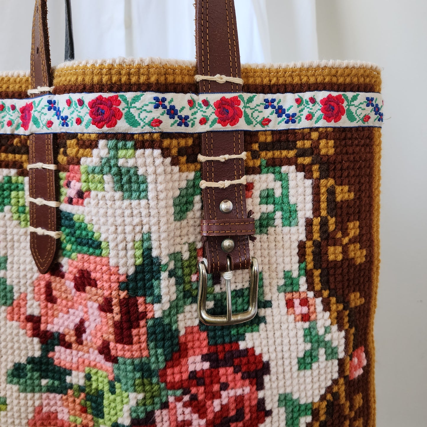 Tapestry tote bag