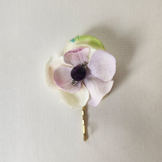 Hand-made small flower hair pin